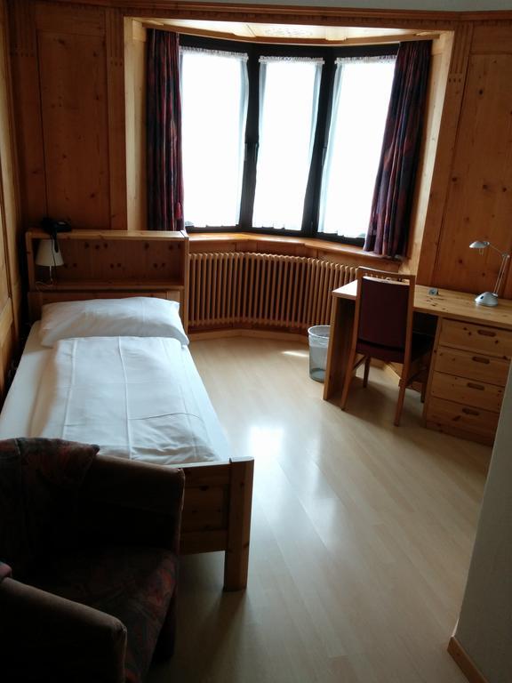 Hotel Terminus Samedan Chambre photo
